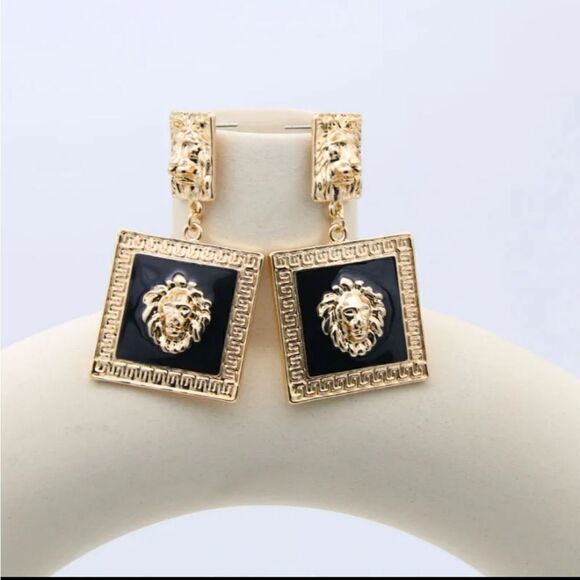Black & Gold Medusa Square Earrings - Picture 3 of 5